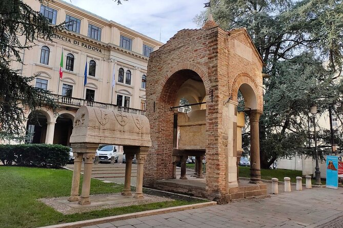 Padua’s Historical Centre: A Self-Guided Walking Tour - Ending at Pedrocchi Café