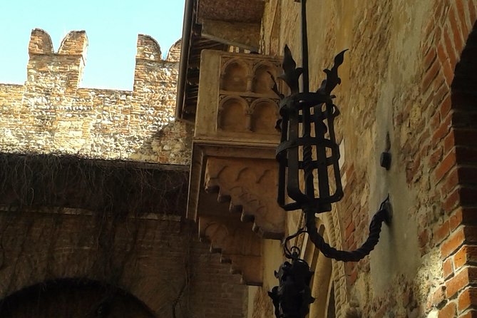 Passionate Verona: Living Romeo and Juliet's Story - Key points at a glance