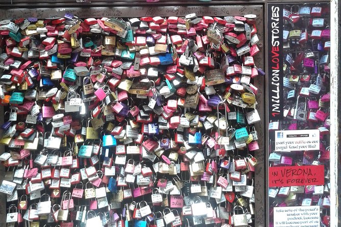 Passionate Verona: Living Romeo and Juliet's Story - Piazza dei Signori, where the story may have begun