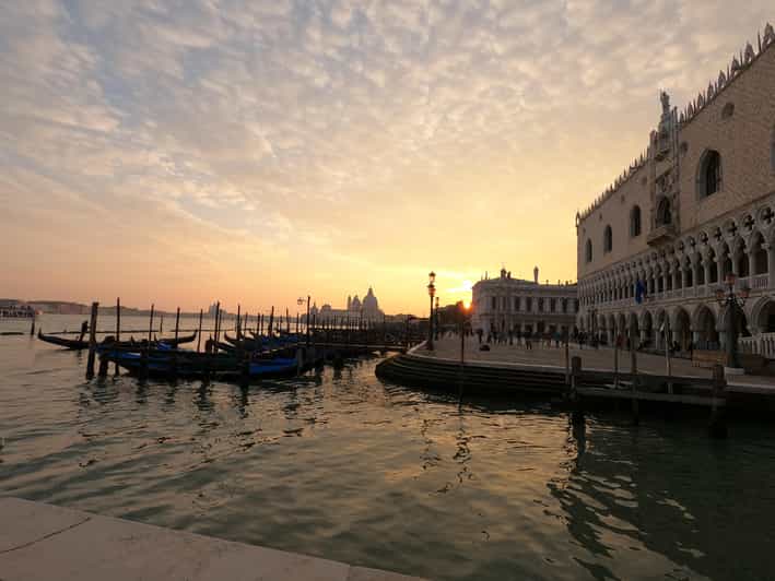 Photo with a professional photographer in Venice - Key points at a glance