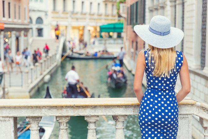 Photographer, Professional Photo shoot - Venice - Is $210.28 per person good value?