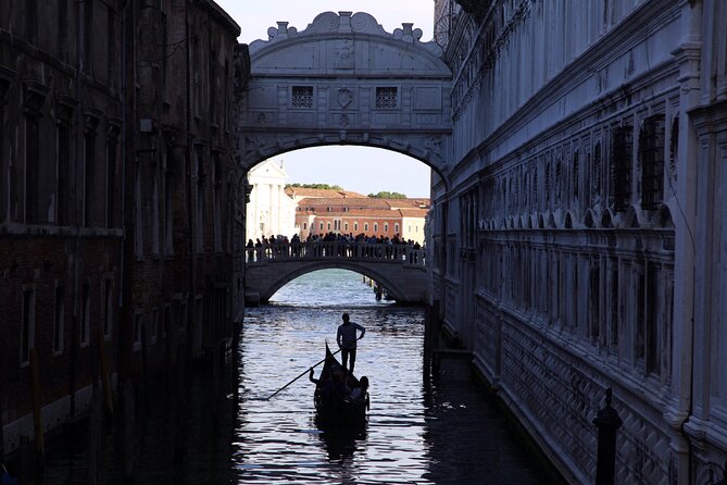 Photography workshop in the magical Venice (3h) - Reaching Piazza San Marco