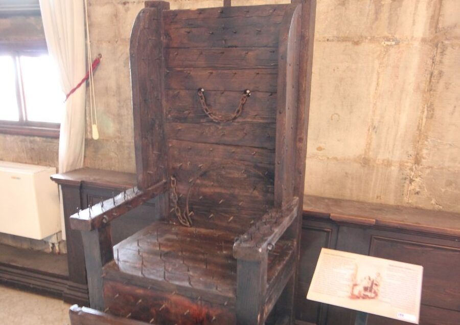 Prisons' Palace: Maleficia, Inquistion torture tools - How the one-hour visit feels