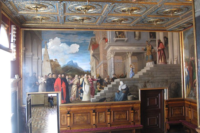 Private 2-hour Walking Tour of Accademia Gallery in Venice with private guide - The art historian question