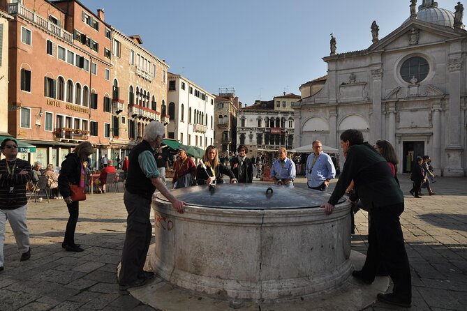 Private 3 hrs Venice Tour: St Mark's, Walking tour & Boat tour - The pause between tours