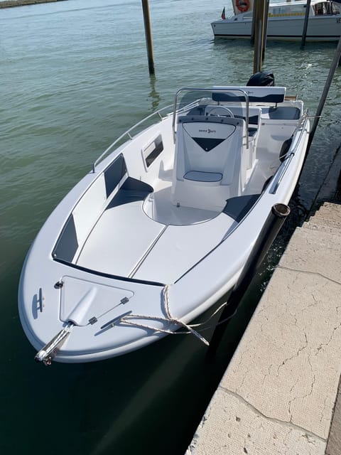 Private boat tour, visit the major islands Venice - Key points at a glance