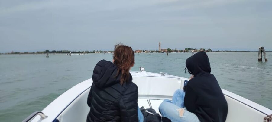 Private boat tour, visit the major islands Venice - Burano’s painted houses, lace, and Bussolà