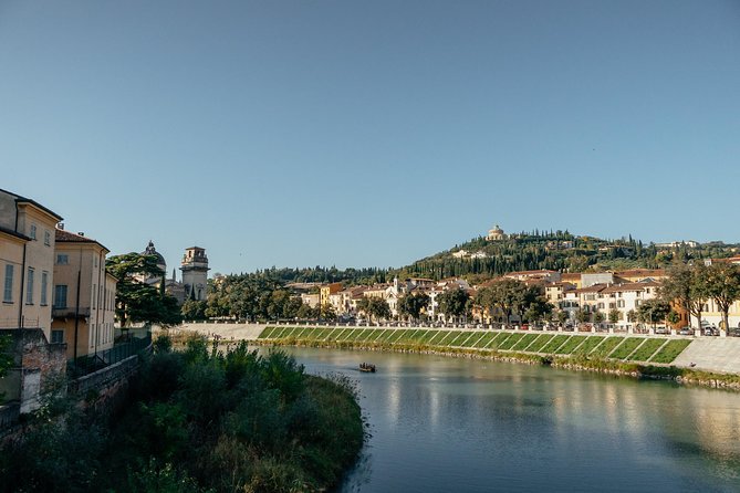 Private City Kickstart Tour: Verona - Food, cafés, shopping, and useful questions