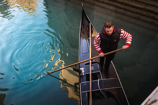 Private Crafted Gondola Ride on the Grand Canal - Gliding onto the Grand Canal