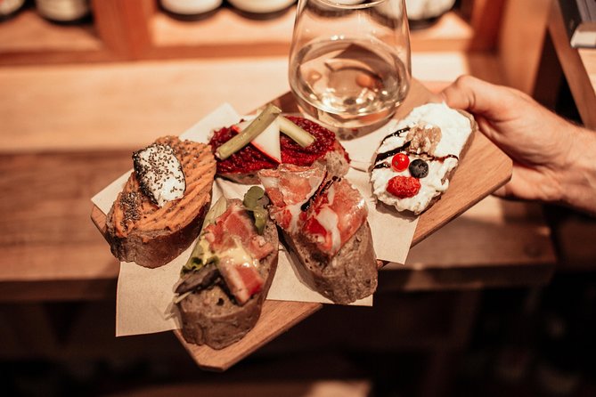 Private Drinks & Bites in Cannaregio Tour - The Jewish Ghetto and Guide-Chosen Detours