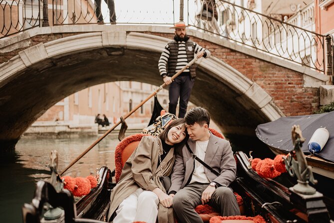 Private Gondola Ride with Professional Photographer in Venice - The gondola ride is short, but it supplies the classic image