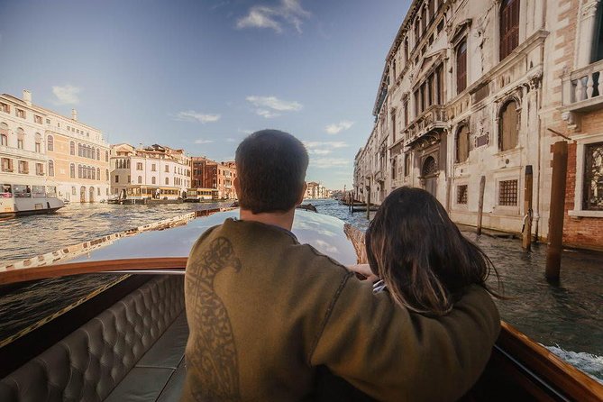 Private Grand Canal Boat Tour , Murano and Burano 6 hours - A private start on Venice’s Grand Canal