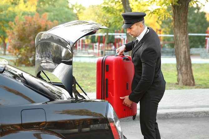 Private One-way Airport Transfer Venice Airport to Venice - A private car first, and often a boat afterward