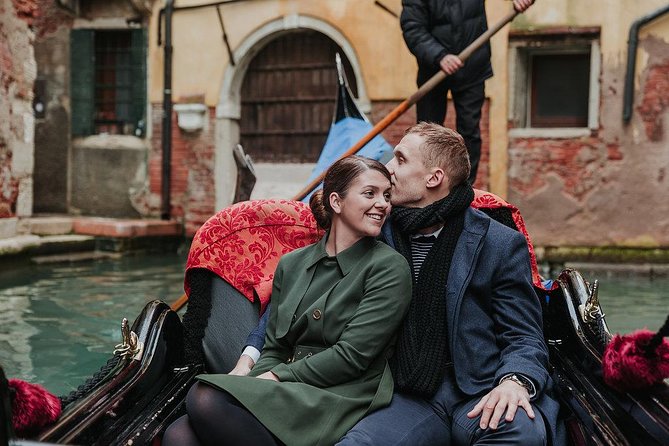Private Photo Shoot in Venice with Gondola Ride - Why this Venice photo experience works