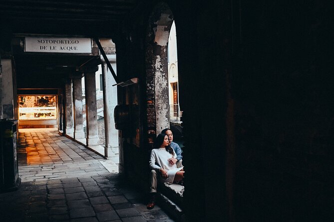 Private Photo Shoot in Venice with Gondola Ride Included - Rialto Bridge and the Grand Canal