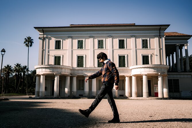 Private Photoshoot Experience in Venice - The Narrow Street Adds a More Personal Venice