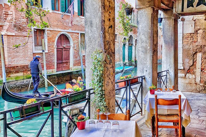 Private Tour: Venice Art and Architecture Walking Tour - Narrow streets, footbridges, and Venice beyond the postcard