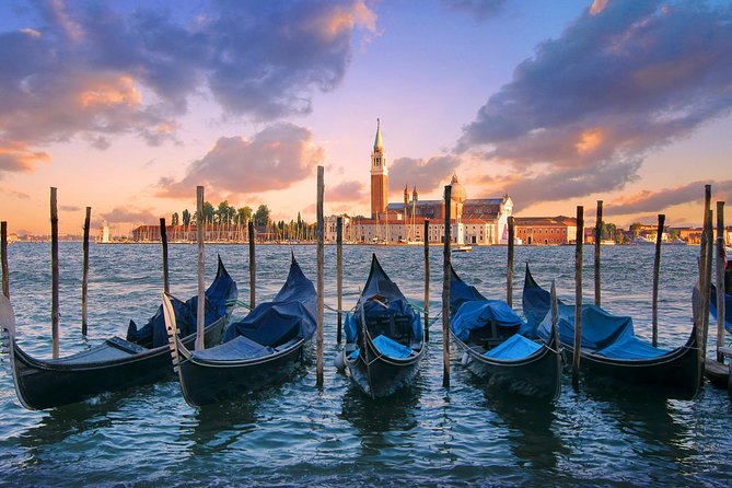 Private Tour: Venice Gondola Ride with Serenade - Why the serenade changes the whole gondola experience
