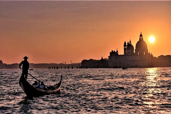 Private Tour: Venice Gondola Ride with Serenade - What the private format really gives you
