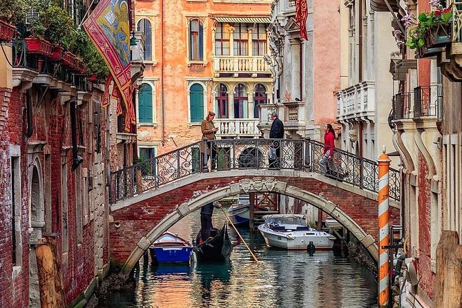 Private Tour: Venice Half-Day Walking Tour - Salute, the Accademia Bridge, and San Zaccaria