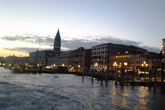 Private Tour: Venice Walk, Gondola, and Private Boat Tour ending on Murano Island with Venetian Lunch and Glass Factory Visit - Watch a Murano glass master at Artistic Glassworks Colleoni