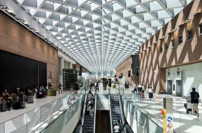 Private transfer, chauffeur service, from Venice Marco Polo airport to Padua - The 50-Minute Ride to Padua