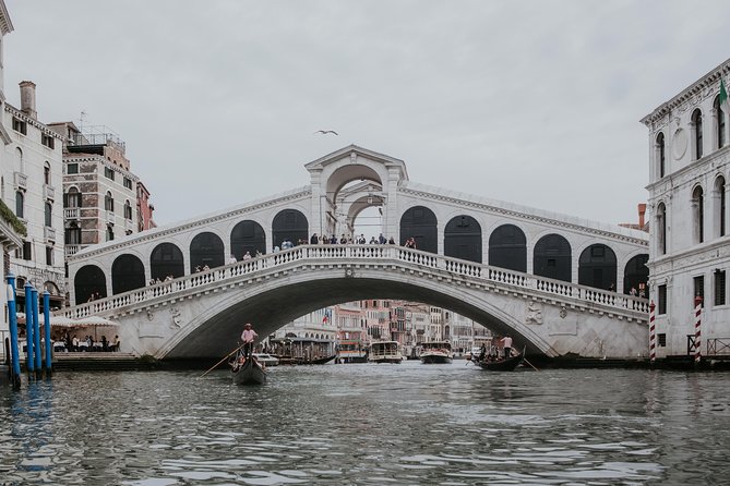 Private Transfer from Venice Airport to Hotel in Venice City Center - The car and boat question you should settle first