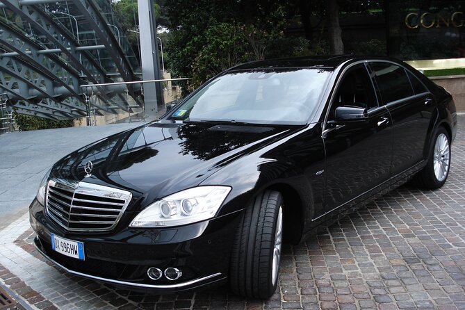 Private transfer from Venice, Piazzale Roma to Marco Polo Airport - Finding your driver beside Venice’s road gateway