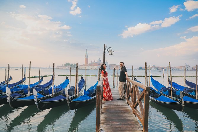 Private Vacation Photography Session with Local Photographer in Venice - Rialto, Castello, and a custom route
