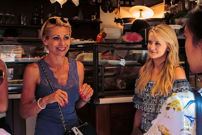 Private Venice Food Tour with Rialto Market Visit - Crossing the Grand Canal by gondola ferry