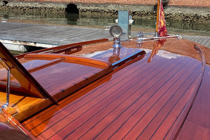 Private Venice Lagoon Boat Tour (7 hours) - Mazzorbo and the wooden bridge to Burano