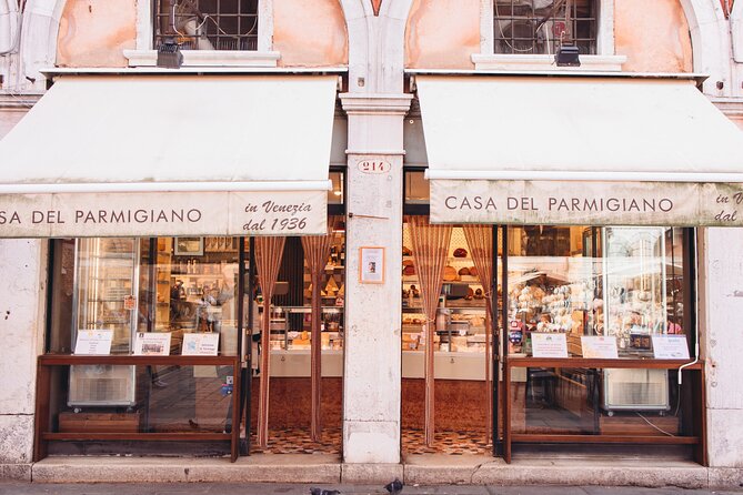 Private Venice Street Food Tour with a Sommelier - What the private format changes
