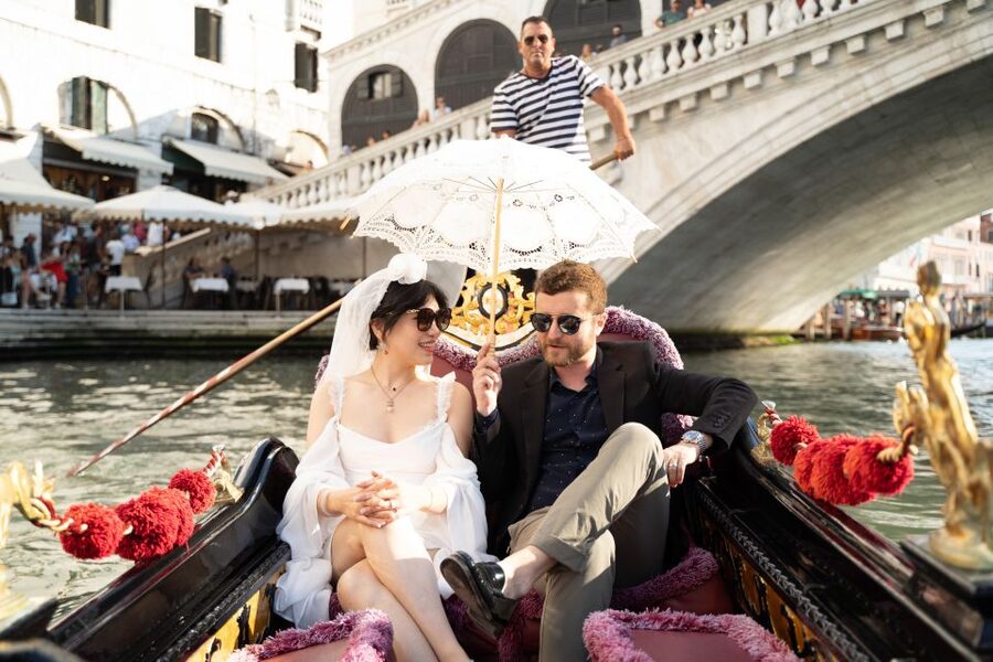 Professional Photoshoot in Venice - Who Will Get the Most From It