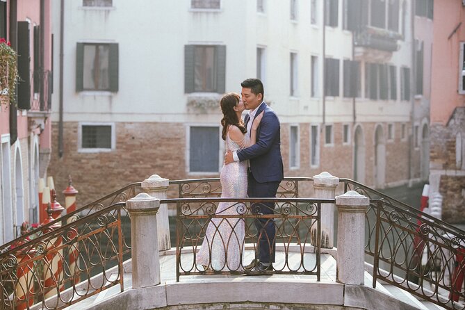 Professional Photoshoot in Venice - Walking Toward San Marco