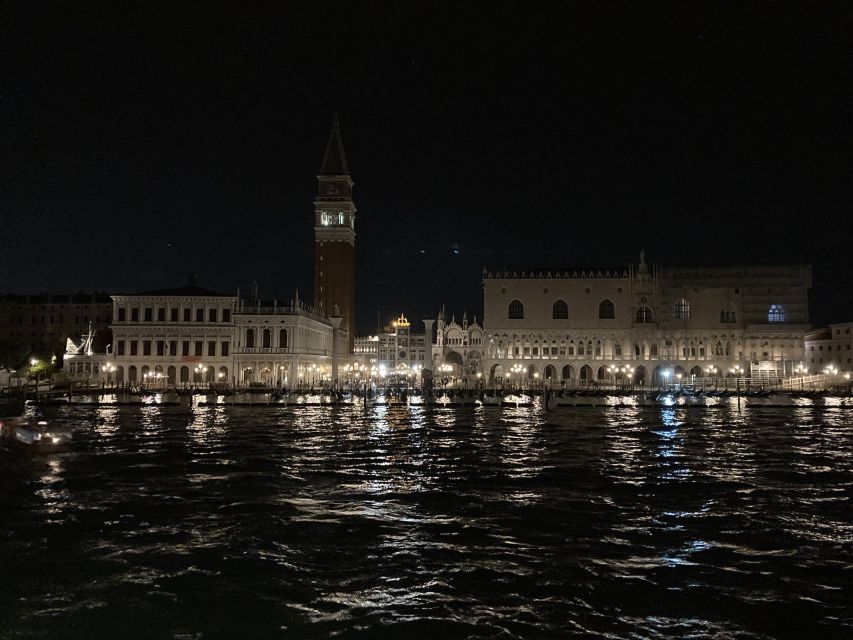 Punta Sabbioni - Venice at Sunset: Boat Tour with Aperitif - Why the sunset crossing is the heart of the experience
