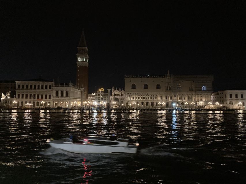 Punta Sabbioni - Venice at Sunset: Boat Tour with Aperitif - Reaching St. Mark’s Square at 20.30