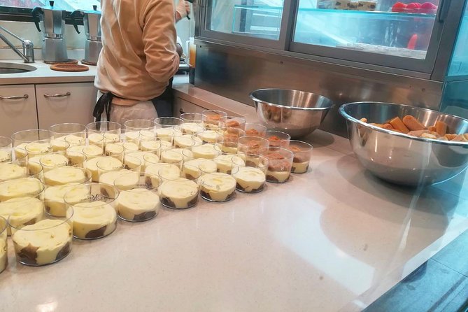 Rialto Market Food Tour: Wine Tasting & Sightseeing in Venice - Reading the Rialto Market through local food