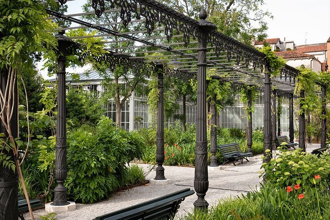 Royal Gardens & St.Mark Basin View Casanova Aperitif - A close look at the value of $21.29