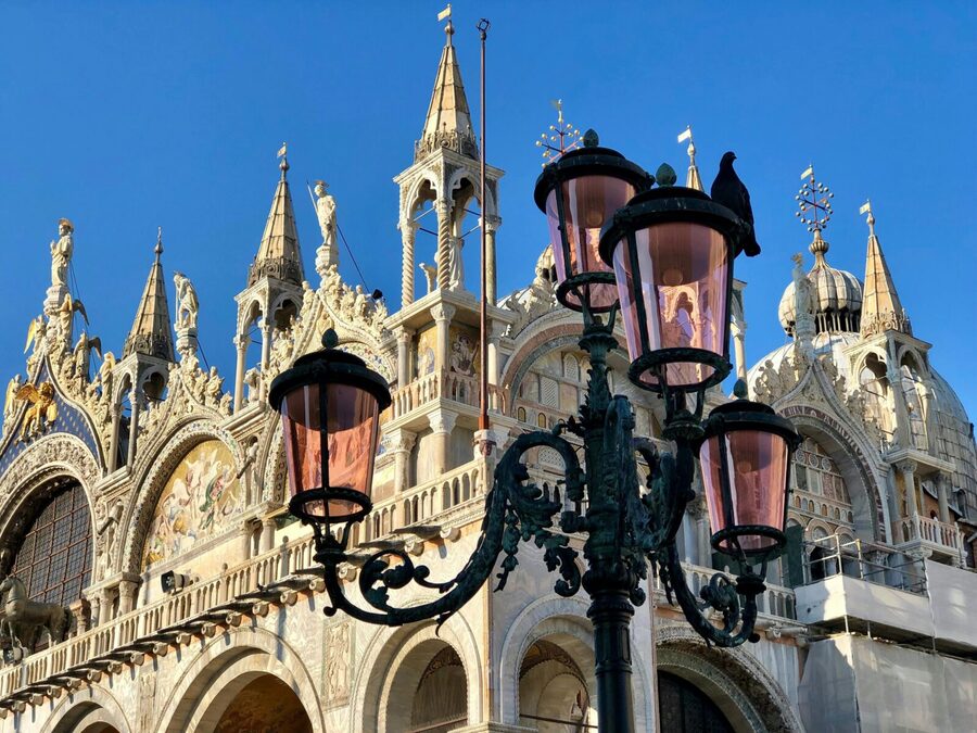 Saint Mark Basilica Priority Access & Audio Guide Option - Dress, bags, weather, and high water