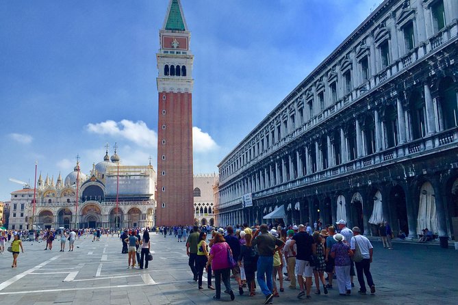 Saint Marks Basilica, Doge's Palace and Gondola tour in Venice - What the guide adds to the buildings