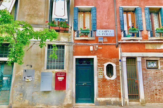 San Polo, Rialto & Frari: 2-Hour Private Walking Tour in Venice - Campo San Polo and the feel of neighborhood Venice