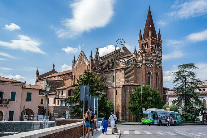Secret Verona Walking Tour - Roman remains and medieval streets