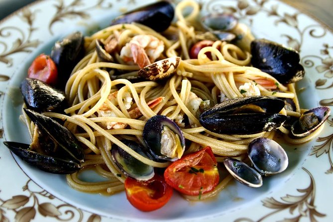 Semi-Private Venice Market and Cicchetti Food Experience - Starting at Rialto Fish Market