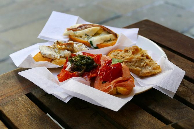 Semi-Private Venice Market and Cicchetti Food Experience - Why the six-person size matters