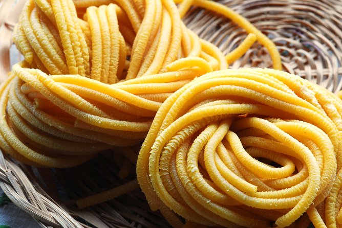 Share your Pasta Love: Small group Pasta and Tiramisu class - Bassano del Grappa - Rolling sfoglia by hand