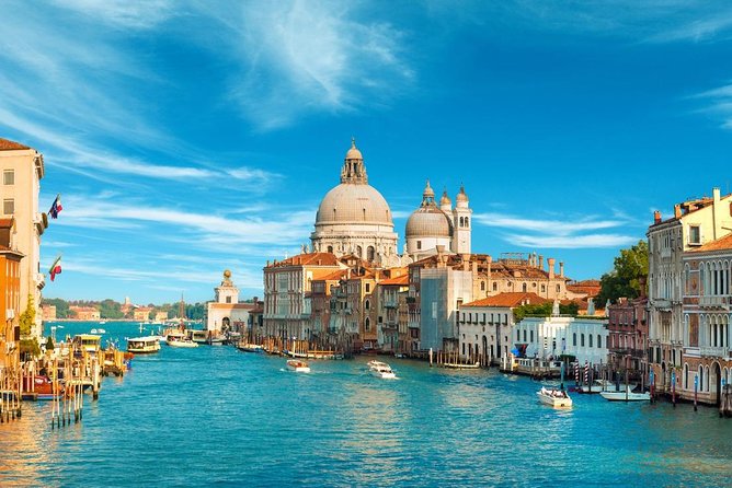 Shared Departure Transfer: Venice Hotels to Venice Train or Bus Station - Piazzale Roma: useful for buses and road connections