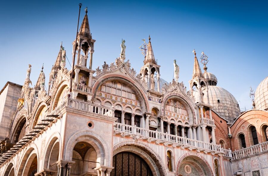 Skip the Line: St. Mark's Basilica Guided Tour - Inside the Golden Basilica