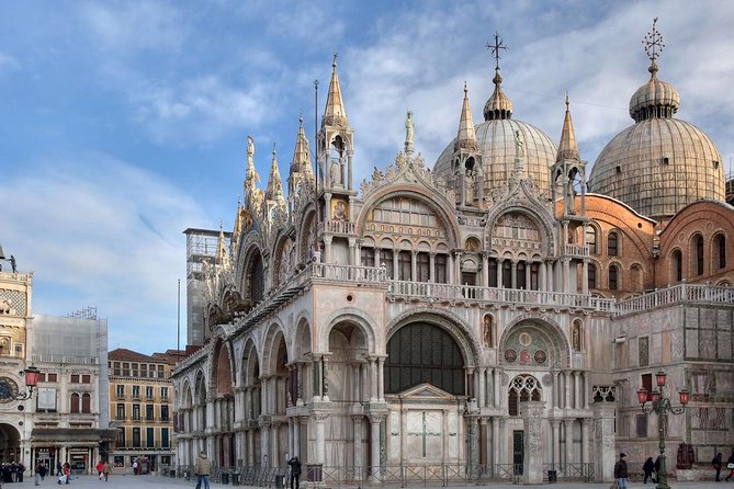 Skip the Line Venice Doge's Palace and St. Mark's Basilica Tour - St. Mark’s Basilica, one hour and fifteen minutes of gold