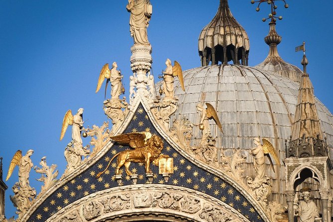 Skip the Line Venice Doge's Palace and St. Mark's Basilica Tour - Crossing the Bridge of Sighs into the prisons