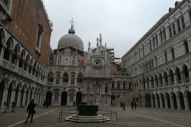 Skip-the-Line Venice Private Tour Including St Mark Doges Palace & Gondola Ride - Starting in St. Mark’s Square at 10 a.m.